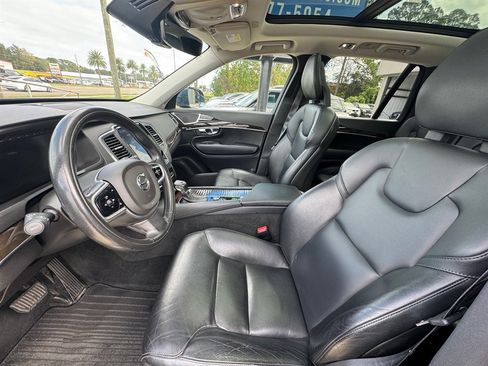 Used 2018 Volvo XC90 T5 Momentum image 11