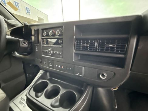 Used 2020 Chevrolet Express 2500 LT w/ LT Preferred Equipment Group image 13