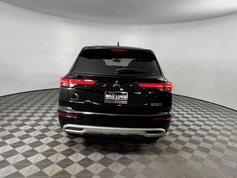 Used 2023 Mitsubishi Outlander SEL image 11