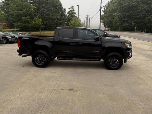 Used 2017 Chevrolet Colorado Z71 AWD/4WD image 6