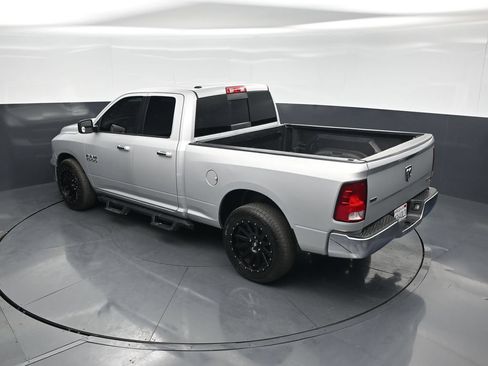 Used 2018 RAM 1500 Classic SLT RWD image 34