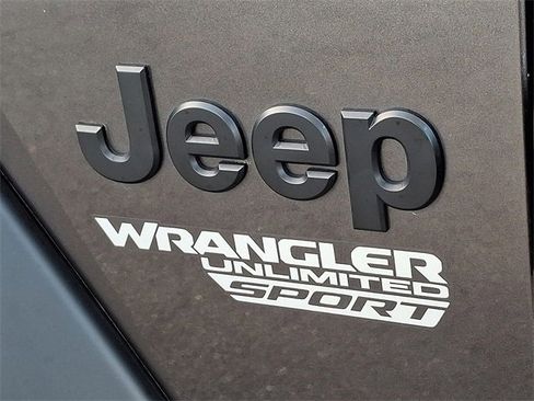 Used 2021 Jeep Wrangler Unlimited Sport image 29