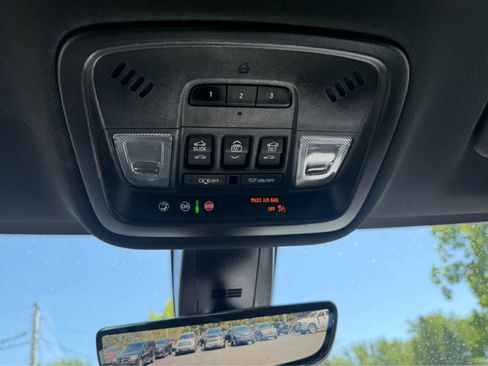 Used 2023 Chevrolet Traverse High Country w/ LPO, Floor Liner Package AWD/4WD image 26
