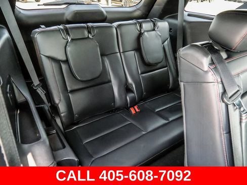 Used 2025 Ford Explorer ST-Line w/ ST-Line Street Pack AWD/4WD image 28