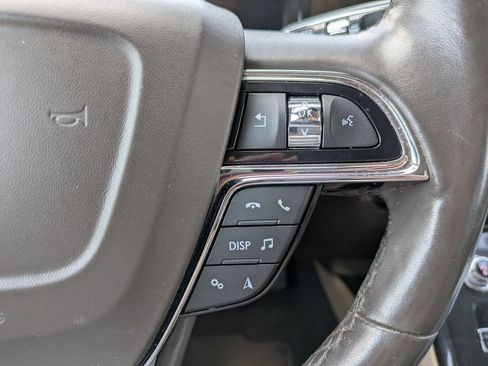 Used 2022 Lincoln Nautilus Reserve AWD/4WD image 28