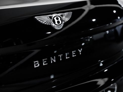 Used 2024 Bentley Flying Spur W12 image 14