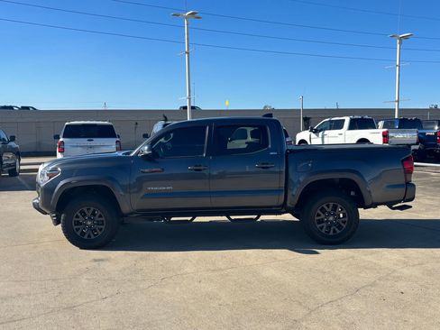Used 2022 Toyota Tacoma SR5 image 7