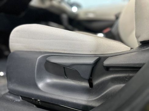 Used 2021 Toyota Corolla LE w/ Carpet Mat Package (TMS) image 22