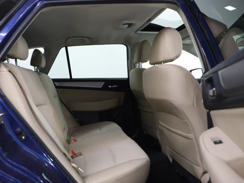 Used 2015 Subaru Outback 2.5i Premium image 12