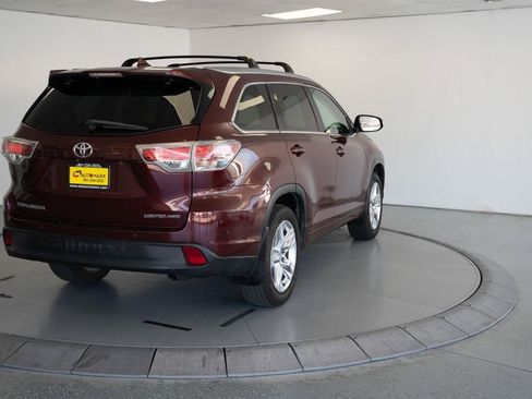 Used 2015 Toyota Highlander Limited Platinum AWD/4WD image 7