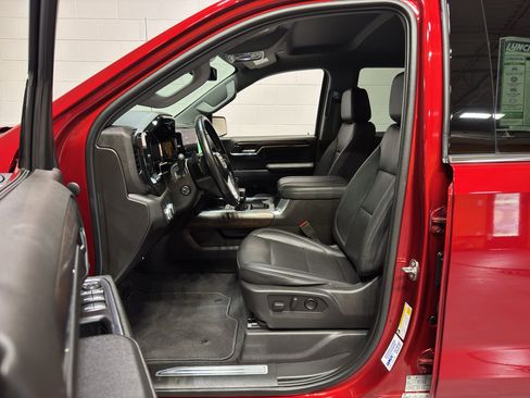 Used 2023 GMC Sierra 1500 SLT w/ SLT Convenience Package AWD/4WD image 16
