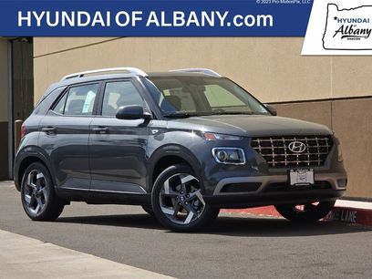 New 2025 Hyundai Venue SEL