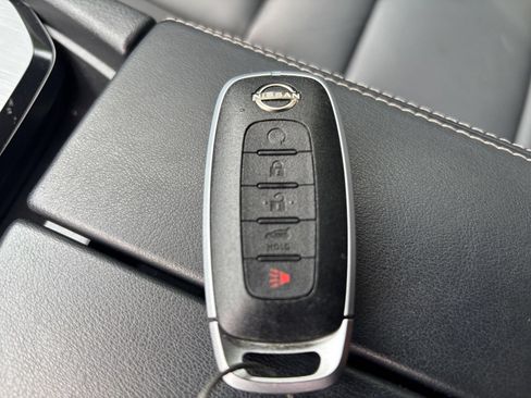 Used 2026 Nissan Rogue SL AWD/4WD image 23