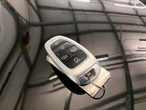 Used 2023 Hyundai Santa Cruz SEL Premium AWD/4WD image 9
