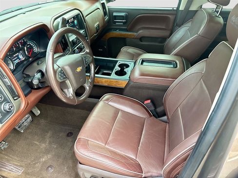 Used 2015 Chevrolet Silverado 1500 High Country w/ High Country Premium Package AWD/4WD image 22