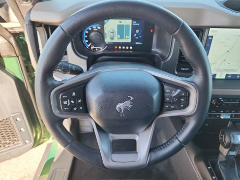 Used 2024 Ford Bronco Wildtrak AWD/4WD image 18