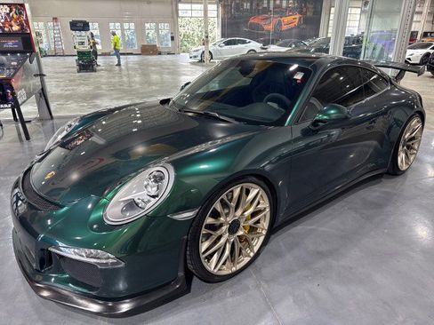 Used 2015 Porsche 911 GT3 w/ Sound Package Plus image 17