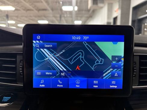 Used 2022 Ford Explorer Limited w/ Hybrid Equipment Group 310A AWD/4WD image 12