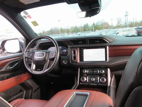 Used 2023 GMC Yukon Denali Ultimate image 29