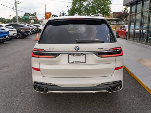 Used 2023 BMW X7 xDrive40i w/ M Sport Package AWD/4WD image 5