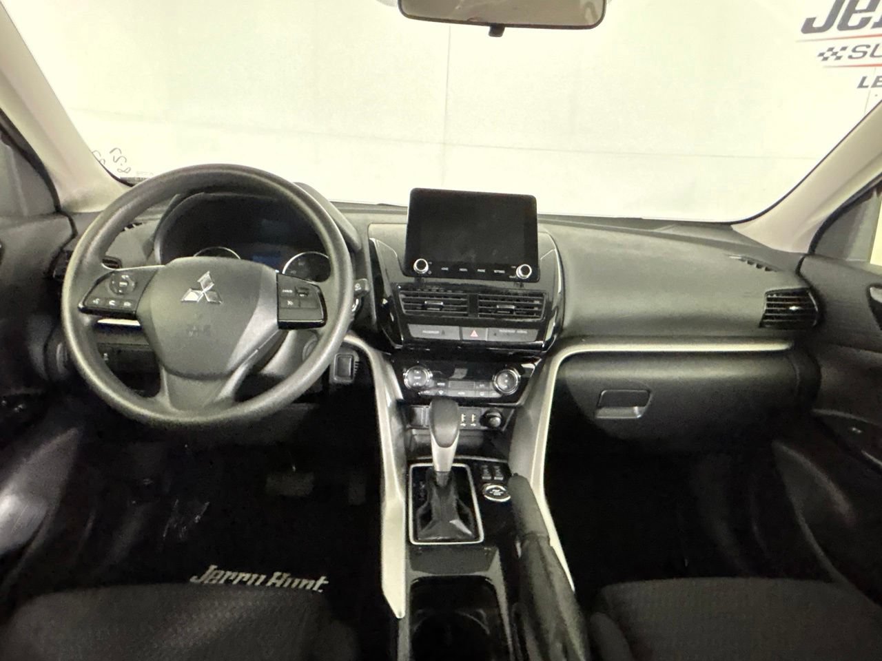 Used 2024 Mitsubishi Eclipse Cross LE AWD/4WD image 22