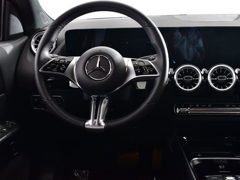 Used 2026 Mercedes-Benz GLA 250 4MATIC image 19