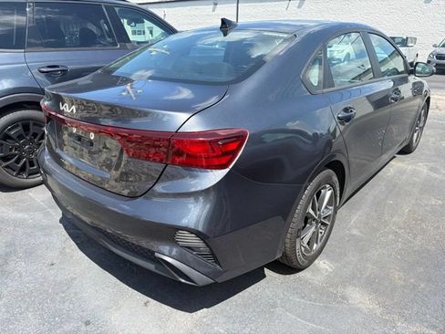 Used 2023 Kia Forte LXS w/ LXS Technology Package FWD image 4