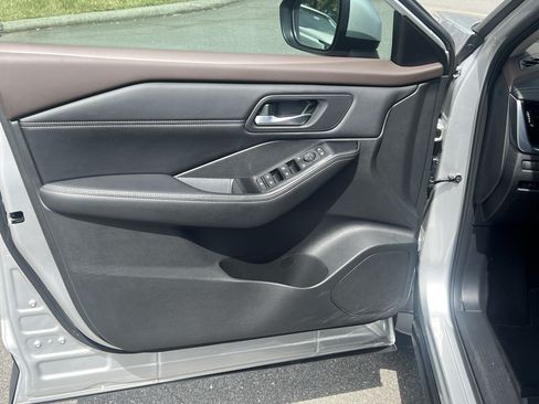 Certified 2022 Nissan Rogue SV w/ SV Premium Package FWD image 20