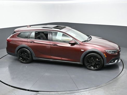 Used 2018 Buick Regal Essence w/ Driver Confidence Package #1 image 46