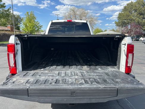 Used 2022 Ford F350 Lariat w/ Lariat Ultimate Package AWD/4WD image 28