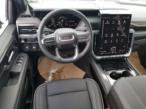 New 2026 GMC Yukon XL Elevation w/ LPO, Floor Liner Package AWD/4WD image 9