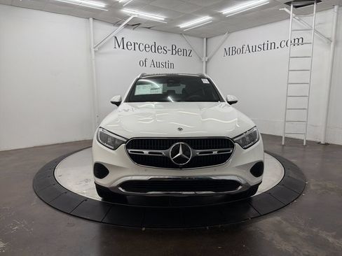 Used 2026 Mercedes-Benz GLC 300 image 2