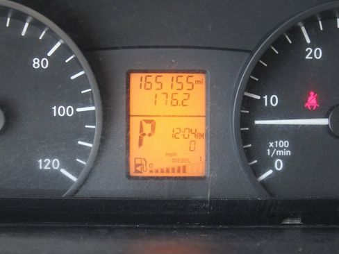 Used 2015 Freightliner Sprinter 3500 image 21