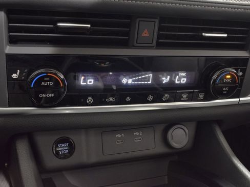 Used 2026 Nissan Rogue SV w/ SV Premium Package AWD/4WD image 27