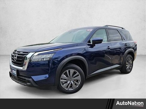 Used 2025 Nissan Pathfinder SV FWD image 1