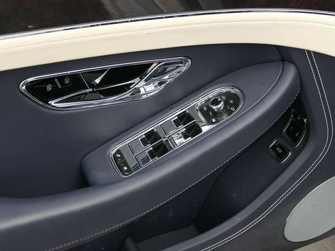 Used 2023 Bentley Continental GT Mulliner AWD/4WD image 10