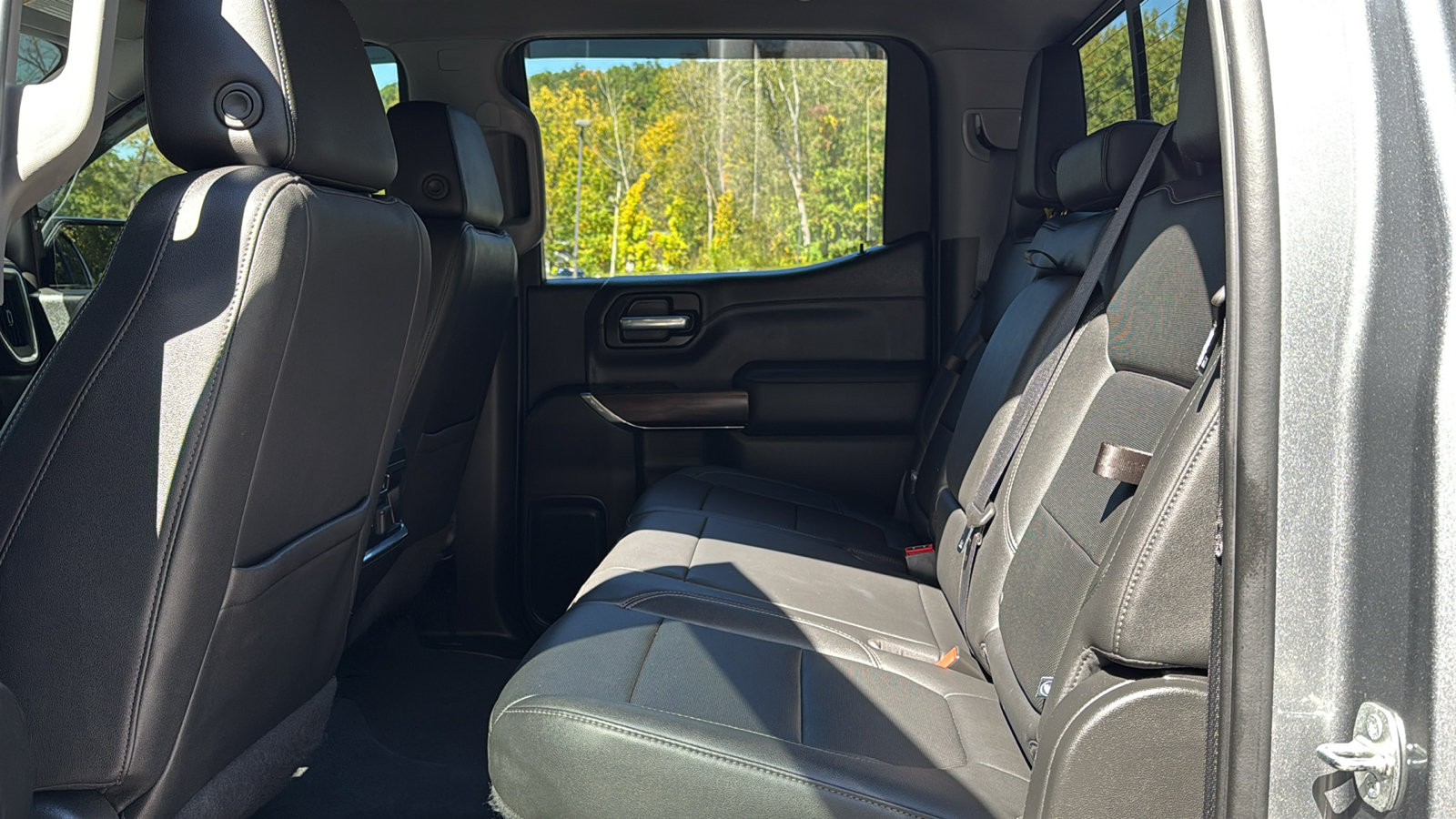 Used 2021 GMC Sierra 1500 SLT w/ SLT Premium Package AWD/4WD image 27