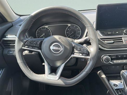 Used 2023 Nissan Altima 2.5 SR w/ SR Premium Package AWD/4WD image 13
