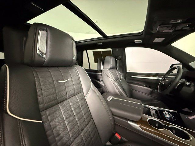 Used 2026 Cadillac Escalade Platinum Sport w/ LPO, ONYX Package AWD/4WD image 30