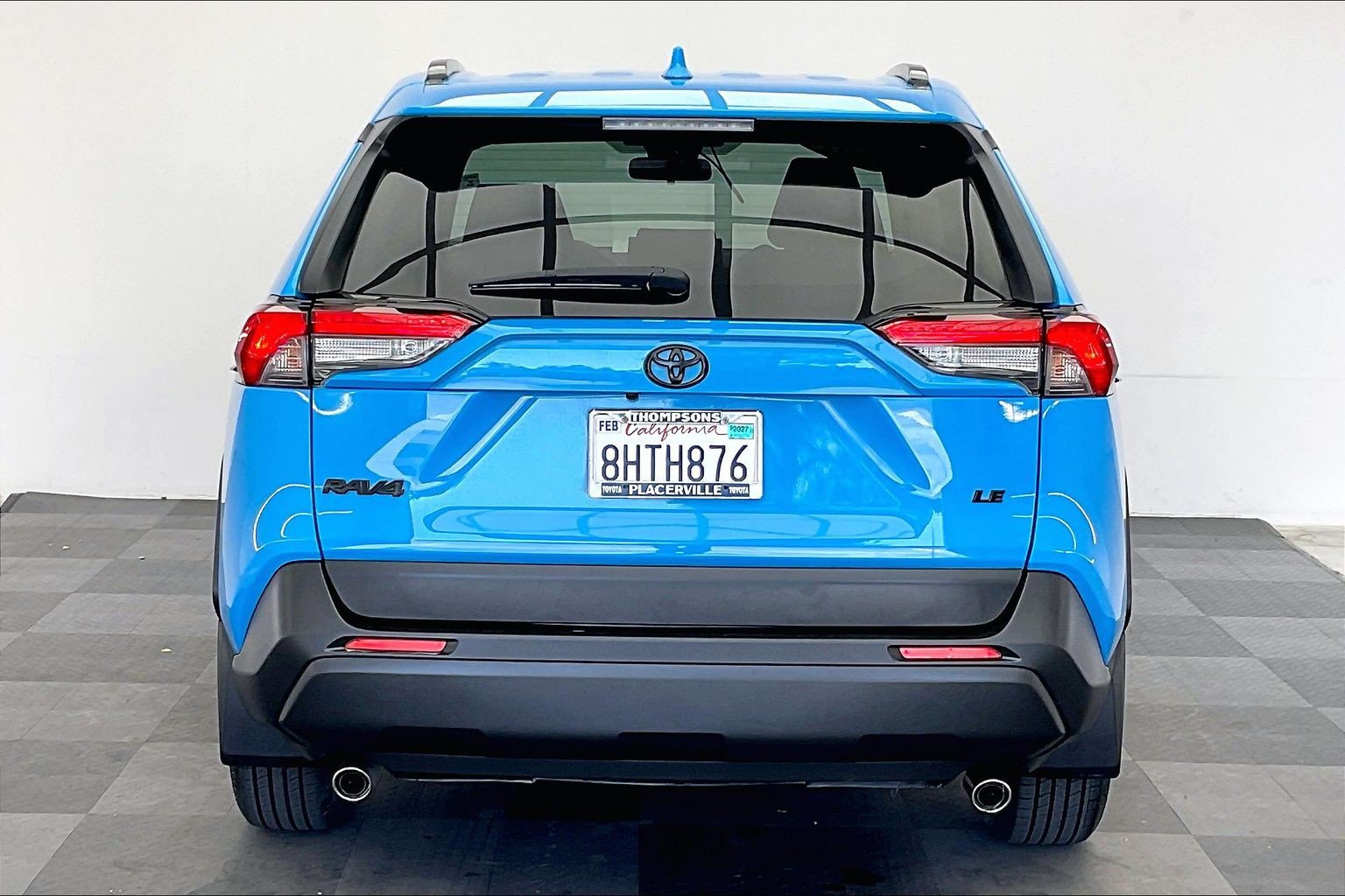 Used 2019 Toyota RAV4 LE w/ All Weather Liner Package FWD image 3