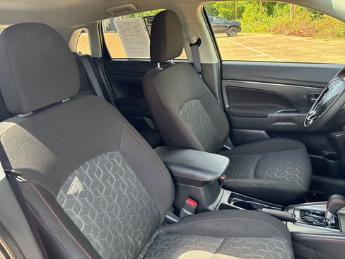 Used 2026 Mitsubishi Outlander Sport AWD image 11