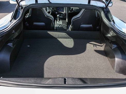 Used 2017 Chevrolet Corvette Grand Sport w/ Grand Sport Heritage Package image 29