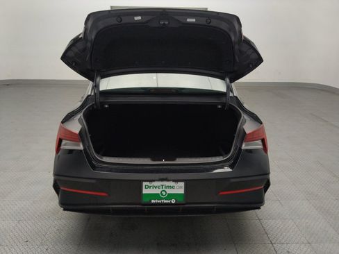 Used 2024 Hyundai Elantra Blue FWD image 29