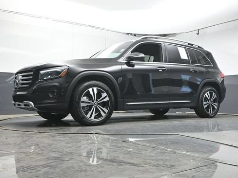 Used 2025 Mercedes-Benz GLB 250 image 36