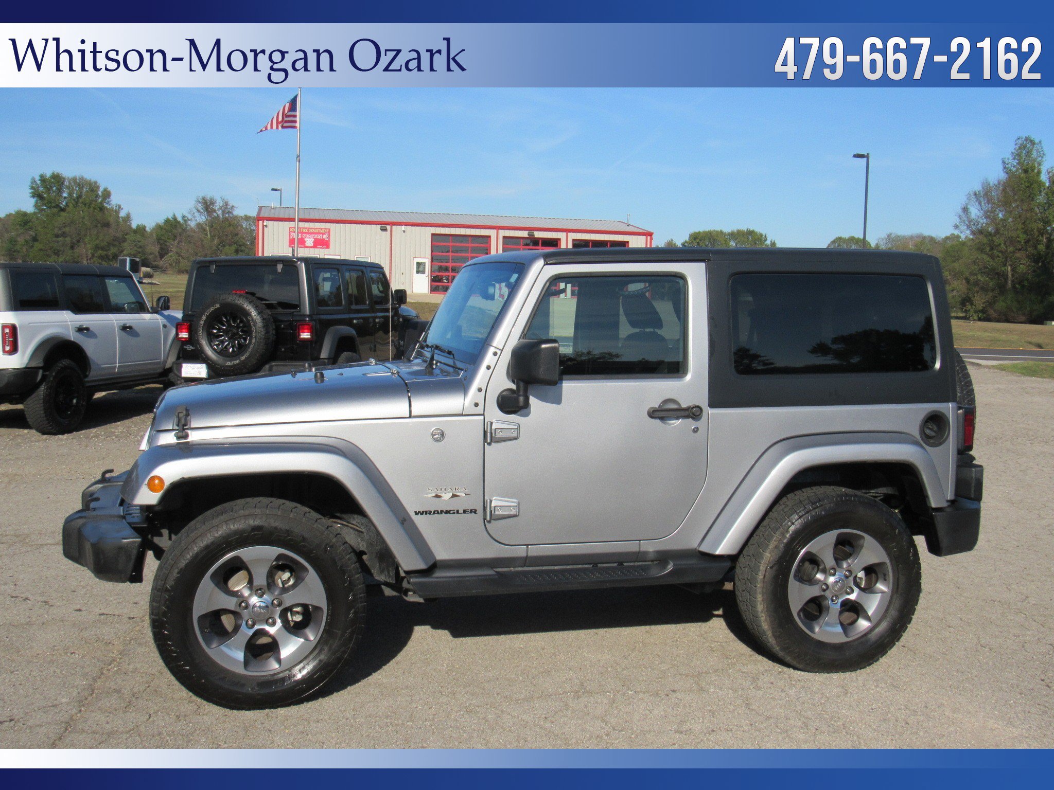 Used 2016 Jeep Wrangler Sahara w/ Connectivity Group AWD/4WD image 5
