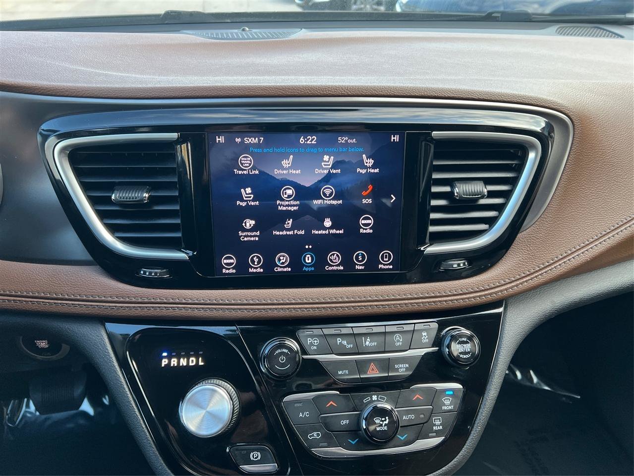 Used 2018 Chrysler Pacifica Limited FWD image 24