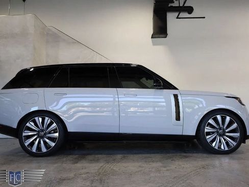 Used 2023 Land Rover Range Rover SV AWD/4WD image 47