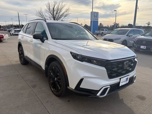 Certified 2025 Honda CR-V Sport Touring image 3