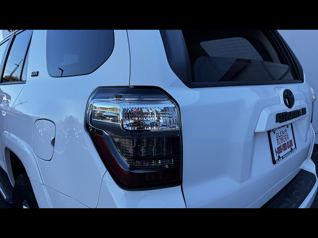 Certified 2020 Toyota 4Runner SR5 Premium w/ Moonroof Package AWD/4WD image 12