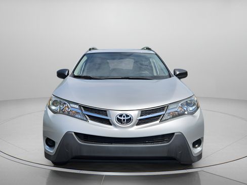 Used 2015 Toyota RAV4 LE FWD image 8